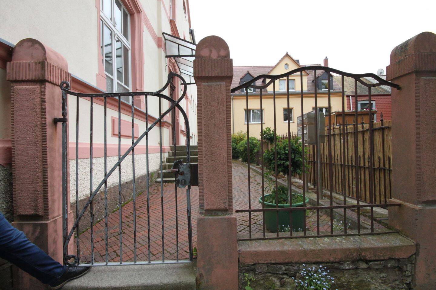 Immobilie in Leisnig - Denkmalgerecht modernisiertes Wohn-/Geschäftshaus im Stadtzentrum und mit Blick über Leisnig - Bild 0