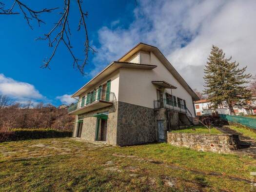 Haus zum Kauf 220.000 € 7 Zimmer 298 m² 600 m² Grundstück Zeri