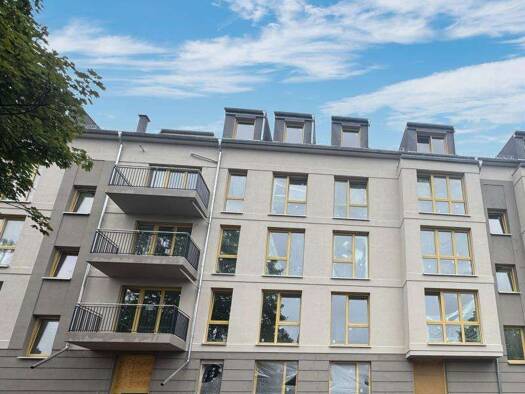 Wohnung zur Miete 700 € 4 Zimmer 93 m² Geschoss 1/4 frei ab sofort Andreasstraße 7 Lutherviertel Lutherviertel 09126