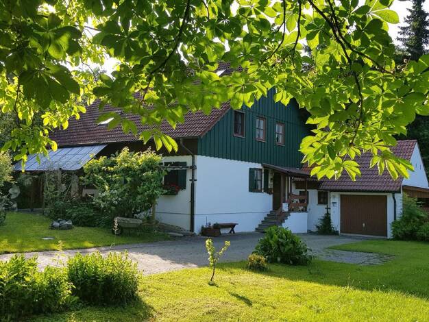 Mehrfamilienhaus zum Kauf provisionsfrei 570.000 € 10 Zimmer 212 m² 702 m² Grundstück Schloßberg 9 a Schloßberg Tiefenbach 84184