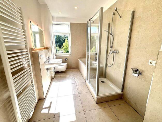 Wohnung zur Miete 545 € 2 Zimmer 60,8 m² 1. Geschoss frei ab sofort Albertstraße 34 Markranstädt 04420