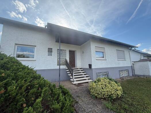 Einfamilienhaus zum Kauf 449.000 € 7 Zimmer 151 m² 738 m² Grundstück Hailer Gelnhausen 63571
