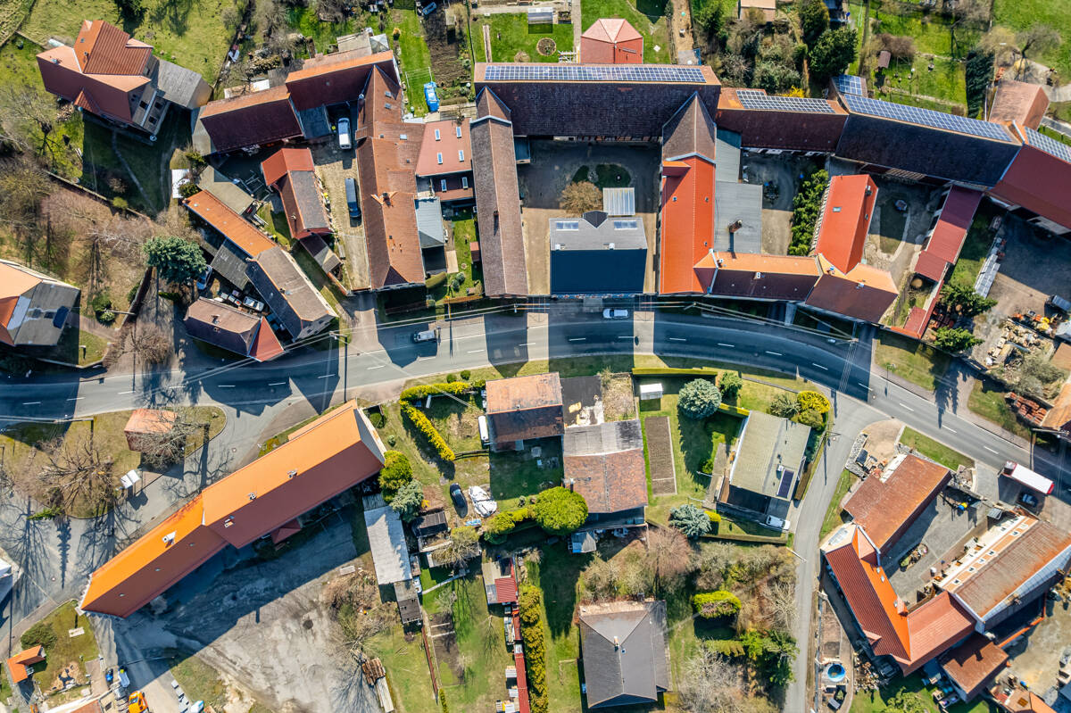 Immobilie in Schkölen - Einfamilienhaus mit Werkstatt, Garten & Ausbaureserve auf 1.068 m² Grundstück - Bild 3