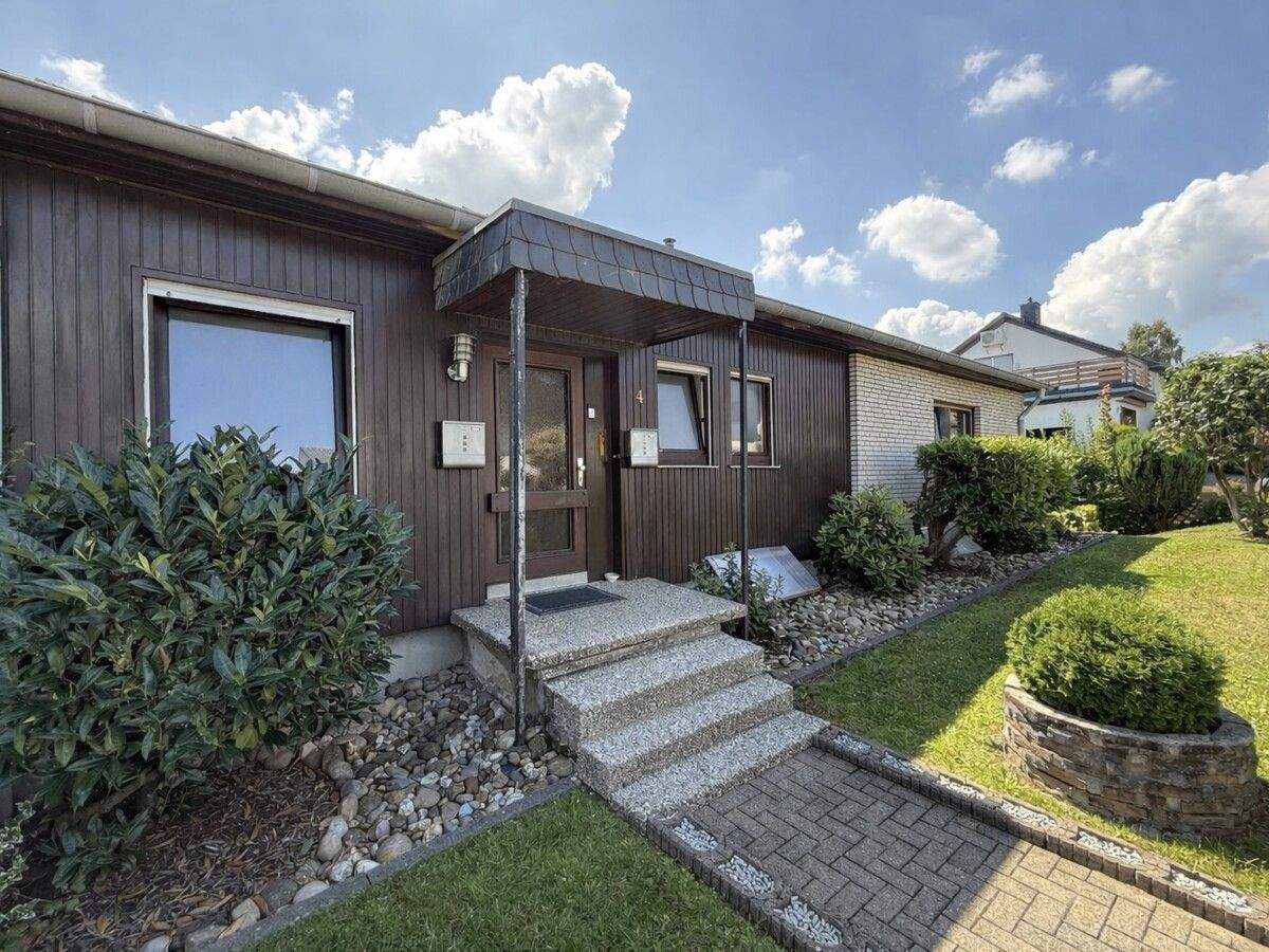 Immobilie in Neuenrade - Zweifamilienhaus mit traumhaftem Grundstück in bester Wohnlage von Neuenrade zu verkaufen!!! - Bild 3