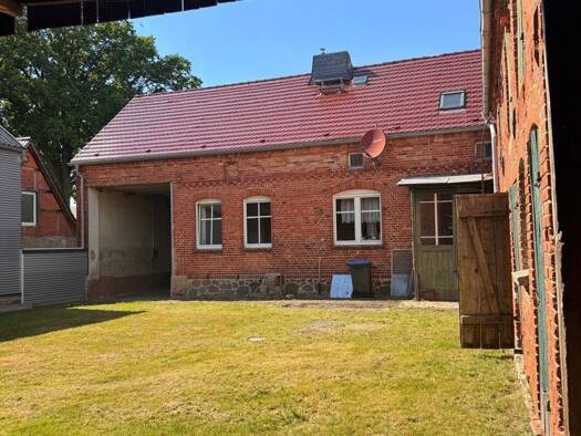 Einfamilienhaus zum Kauf 145.000 € 8 Zimmer 150 m² 2.215 m² Grundstück Burow Pirow 19348