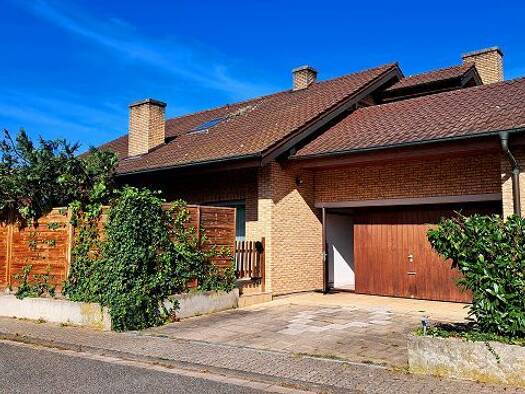 Einfamilienhaus zum Kauf 639.000 € 5 Zimmer 150 m² 585 m² Grundstück Mörlheimer Straße 25 Bornheim 76879