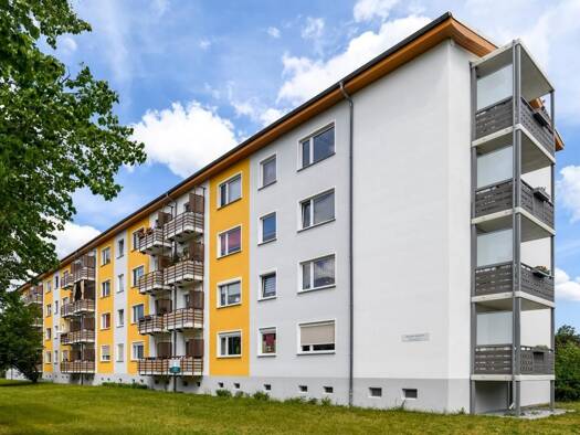 Wohnung zur Miete 363 € 3 Zimmer 66 m² 4. Geschoss frei ab sofort Bautzener Allee 73 Hoyerswerda Hoyerswerda 02977