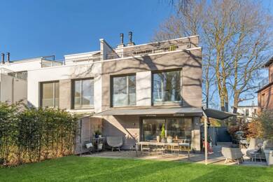 Doppelhaushälfte zur Miete 4.900 € 7 Zimmer 240 m² 360 m² Grundstück frei ab sofort Blankenese Hamburg 22587