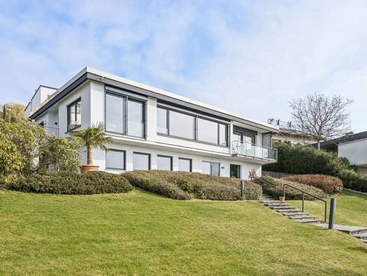 Villa zum Kauf 1.950.000 € 10 Zimmer 321 m² 1.417 m² Grundstück Markdorf 88677