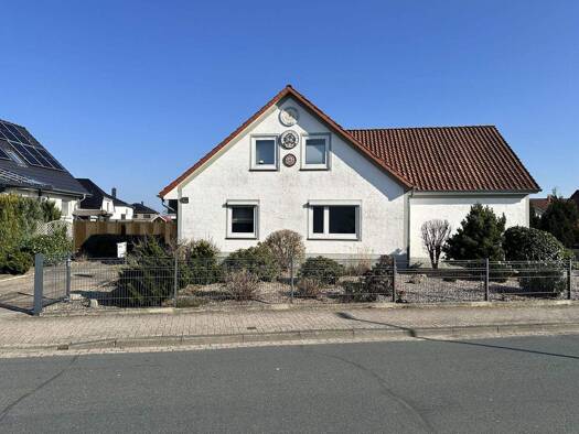 Einfamilienhaus zum Kauf 159.000 € 6 Zimmer 193 m² 1.374 m² Grundstück Garßen Celle 29229