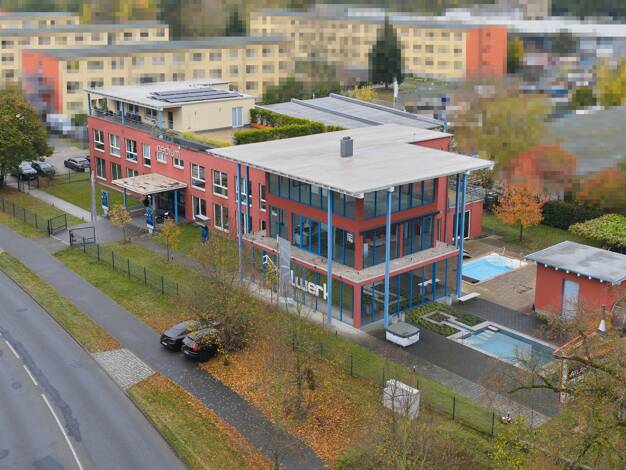 Sonstiges zum Kauf als Kapitalanlage geeignet 2.590.000 € 28 Zimmer 1.264,3 m² 3.240 m² Grundstück Hennigsdorf 16761