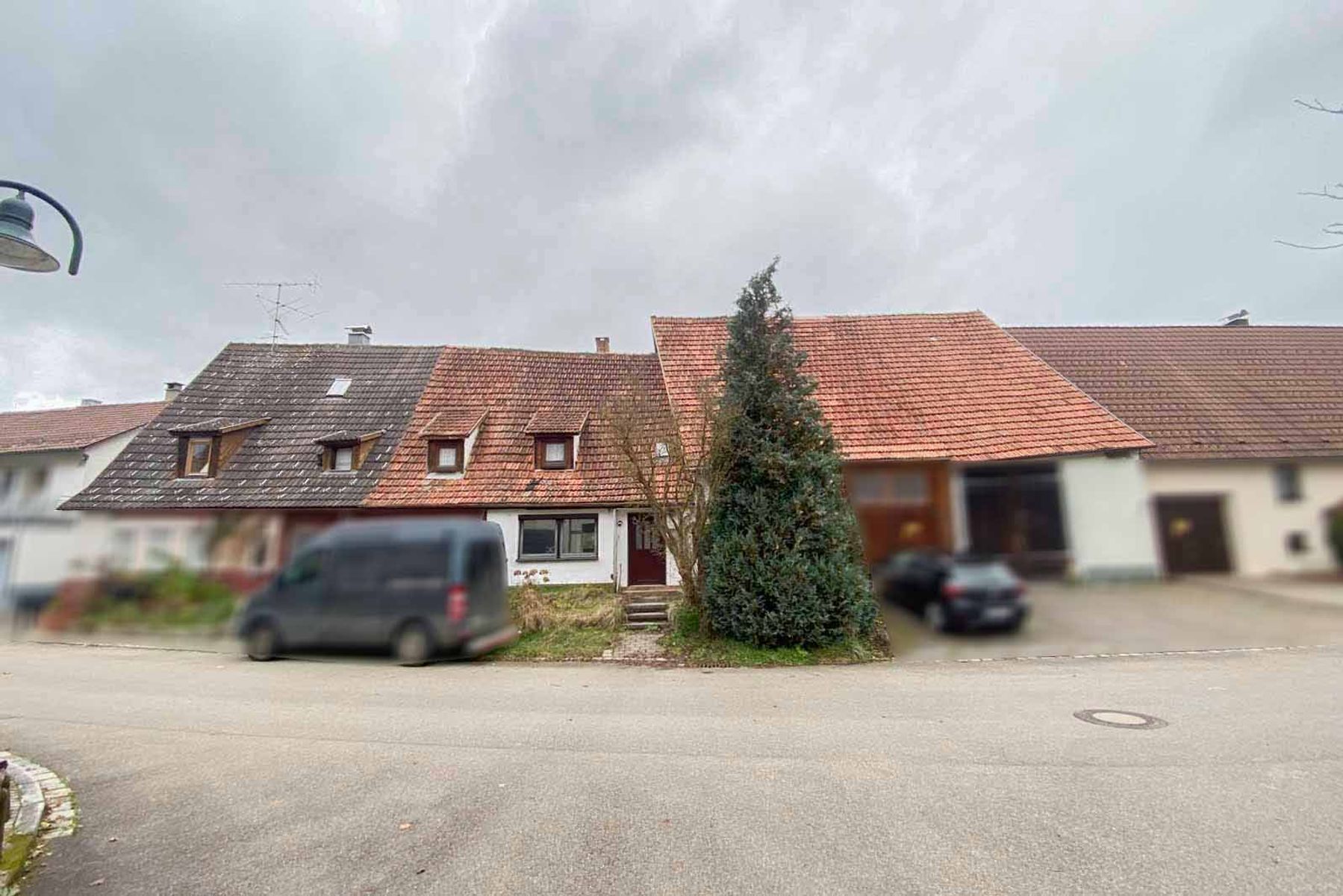 Haus zum Kauf 4 Zimmer 120,1 m²<br/>Wohnfläche 204,1 m²<br/>Grundstück Zainingen Römerstein 72587