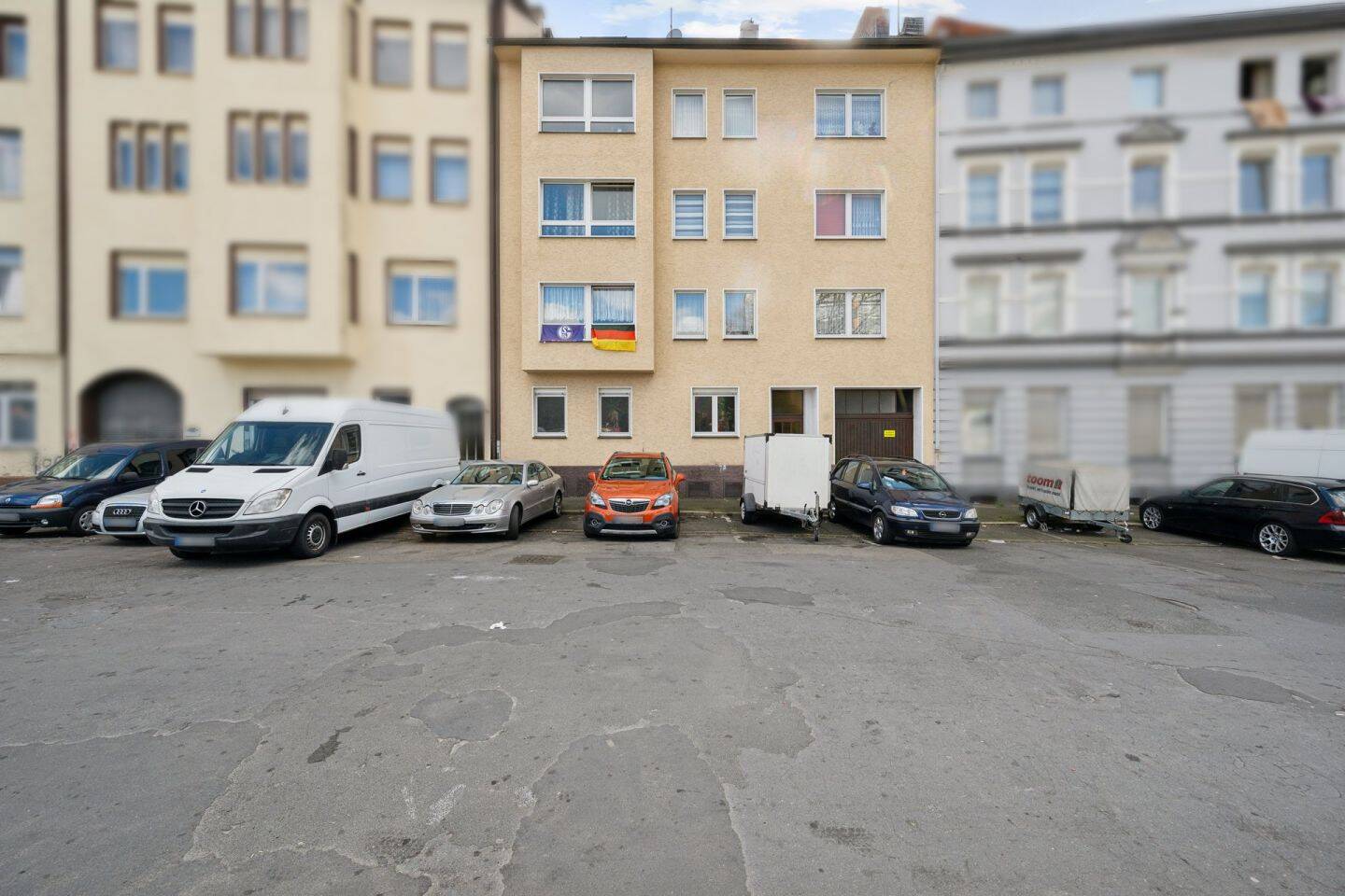 Gepflegtes Mehrfamilienhaus mit 8 Einheiten in Hagen-Wehringhausen