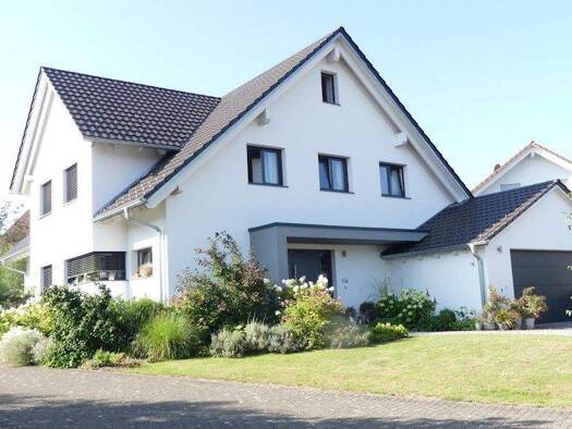 Einfamilienhaus zum Kauf provisionsfrei 1.100.000 € 8 Zimmer 228 m² 1.077 m² Grundstück Unadingen Löffingen 79843