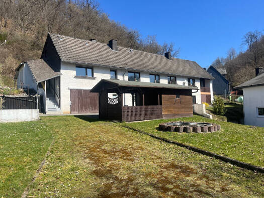 Einfamilienhaus zum Kauf 145.000 € 7 Zimmer 207,1 m² 1.350 m² Grundstück Braunshausen Hallenberg-Braunshausen 59969