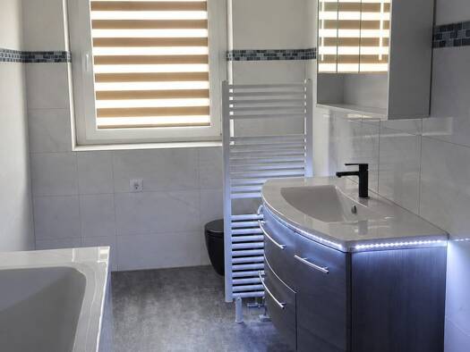 Wohnung zur Miete 1.090 € 5 Zimmer 140 m² Geschoss 1/2 frei ab 01.09.2026 Oederan Oederan 09569