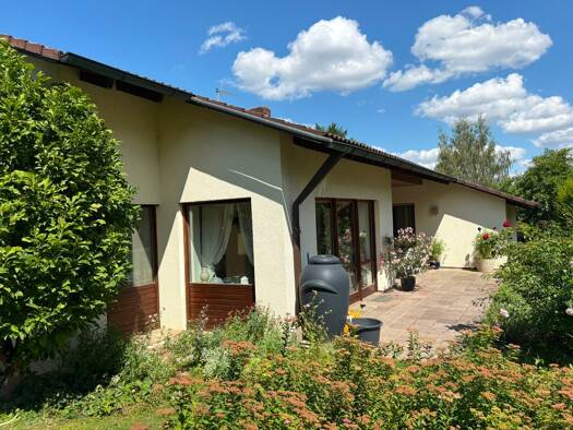 Einfamilienhaus zum Kauf provisionsfrei 690.000 € 5,5 Zimmer 185 m² 930 m² Grundstück frei ab sofort Zum Dallmeierkreuz 25 Parsberg Parsberg 92331