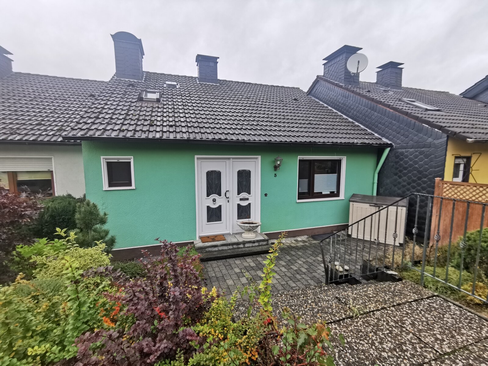 Reihenmittelhaus zum Kauf 179.000 € 4 Zimmer 100 m²<br/>Wohnfläche 359 m²<br/>Grundstück Bad Berleburg Bad Berleburg 57319