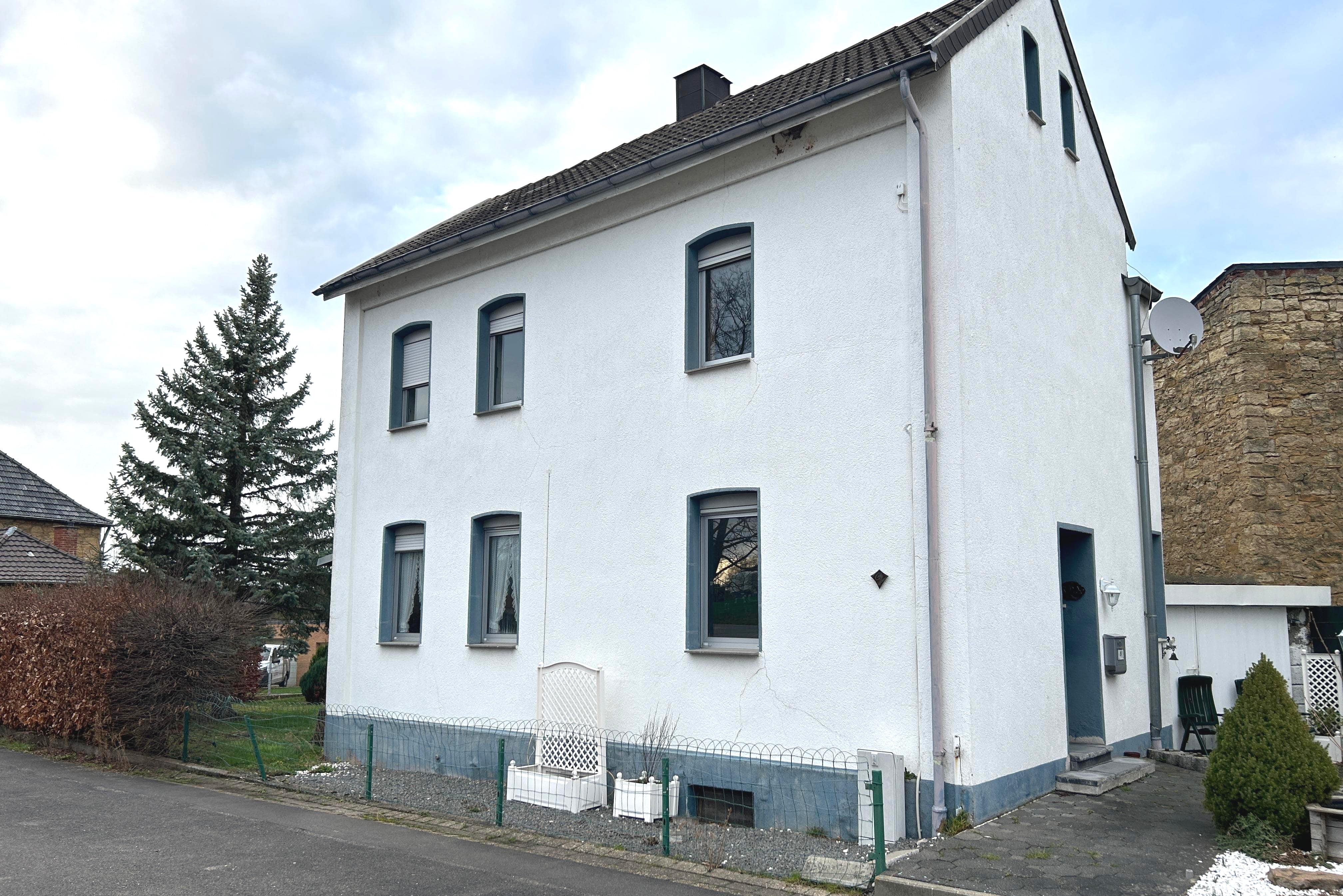 Einfamilienhaus zum Kauf 110.000 € 5 Zimmer 110 m²<br/>Wohnfläche 772 m²<br/>Grundstück Wollersheim Nideggen 52385