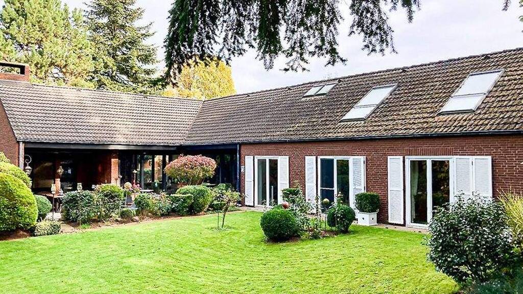 Einfamilienhaus zum Kauf 750.000 € 10 Zimmer 330 m² 2.451 m² Grundstück Nienhagen Celle 29336