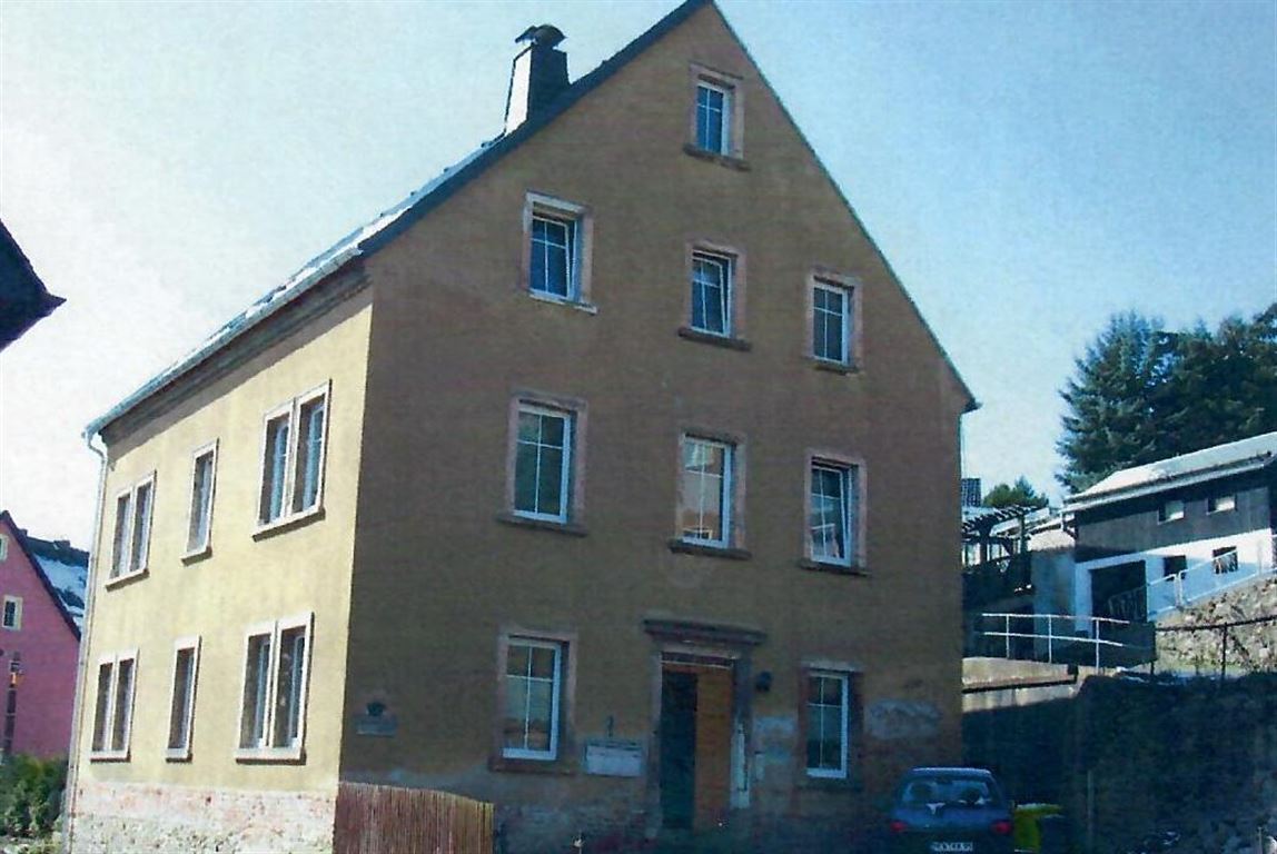 Mehrfamilienhaus zum Kauf 39.000 € 10 Zimmer 205 m²<br/>Wohnfläche 562 m²<br/>Grundstück Grünhainichen Grünhainichen 09579