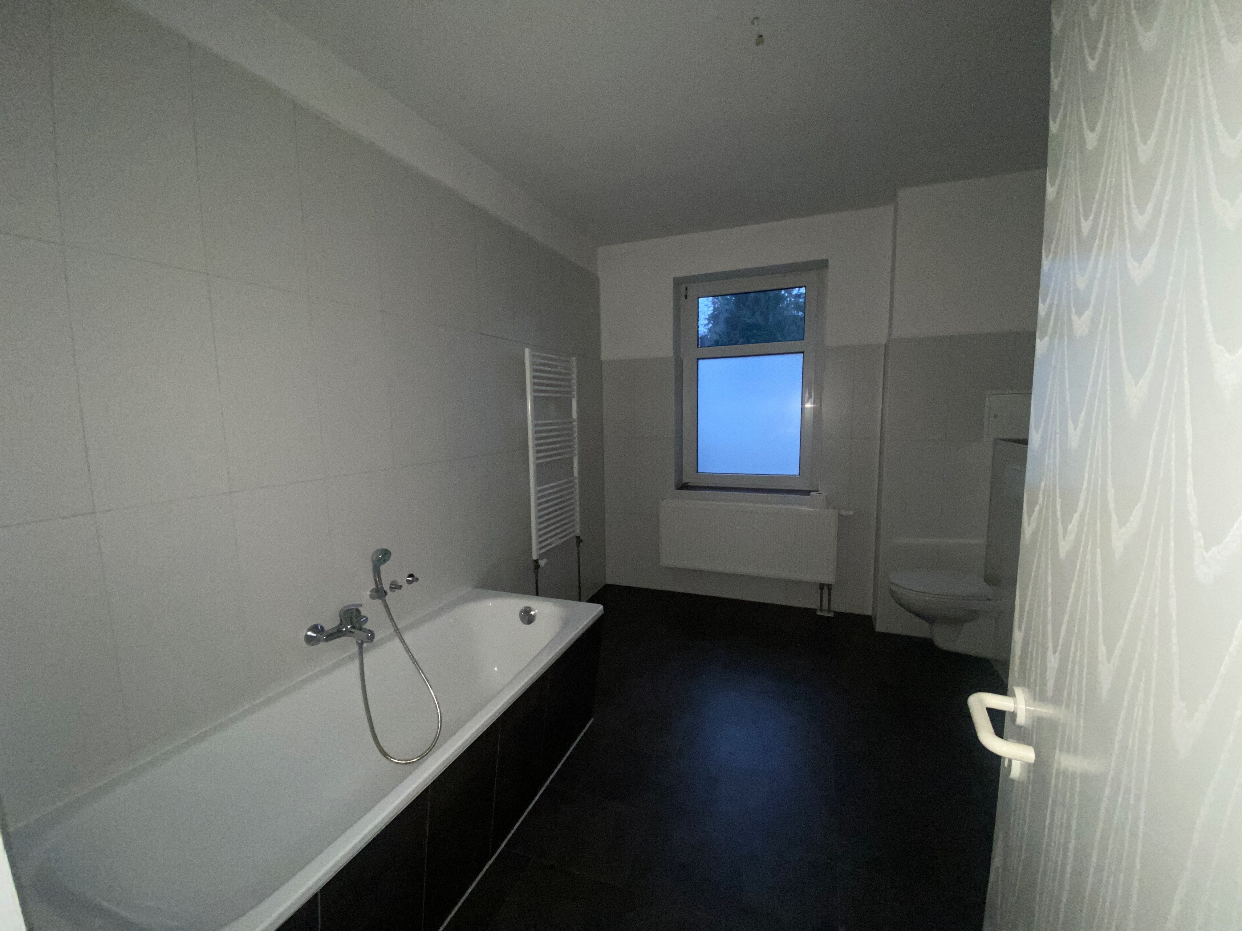 Wohnung zur Miete 535 € 3,5 Zimmer 96,8 m²<br/>Wohnfläche Weißwasser/O.L. 02943