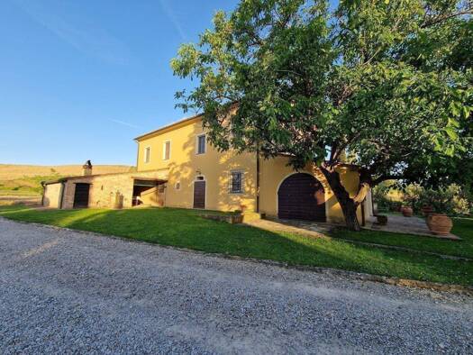 Bauernhaus zum Kauf 950.000 € 380 m² 120.000 m² Grundstück Casciana Terme Lari 56035