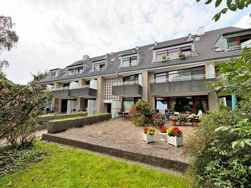 Wohnung zum Kauf 210.000 € 2 Zimmer 49 m²<br/>Wohnfläche 1.<br/>Geschoss Wellingsbüttel Hamburg 22391