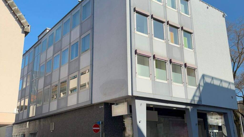 Attraktives Geschäftsgebäude als Kapitalanlage mit Top Rendite am Marktplatz in Aalen zu verkaufen