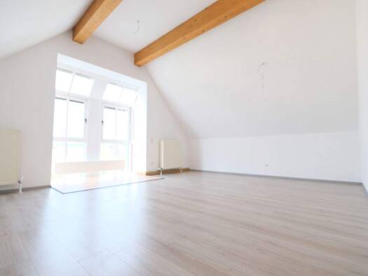 Wohnung zur Miete 700 € 3 Zimmer 66 m² 5. Geschoss frei ab 01.04.2026 Deggendorf 94469