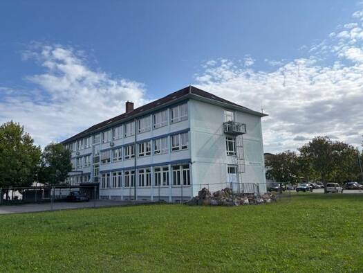 Bürogebäude zum Kauf als Kapitalanlage geeignet 3.250.000 € 1.460 m² teilbar von 476 m² bis 1.460 m² Stadtgebiet Bühl 77815