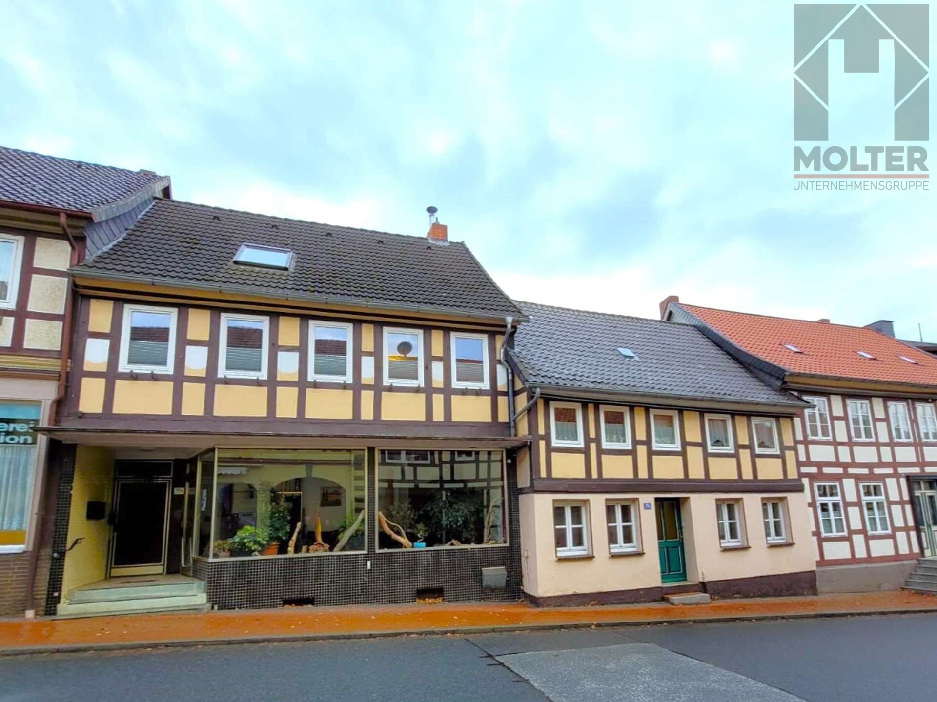 Haus zum Kauf 299.000 € 3,5 Zimmer 336 m²<br/>Wohnfläche 521 m²<br/>Grundstück Bodenburg Bad Salzdetfurth 31162