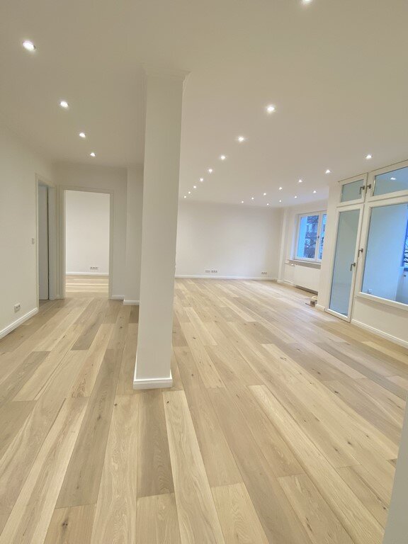 Wohnung zur Miete 900 € 4 Zimmer 90 m²<br/>Wohnfläche ab sofort<br/>Verfügbarkeit Ettaler Str. Schöneberg Berlin 10777