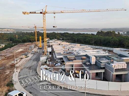 Haus zum Kauf 1.350.000 € 345 m² 942 m² Grundstück rua do mastro 6-48 Vau 2510-662