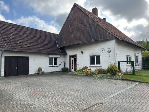 Haus zum Kauf 178.000 € 6 Zimmer 126 m² 1.250 m² Grundstück frei ab 01.02.2026 Evesen Bückeburg 31675
