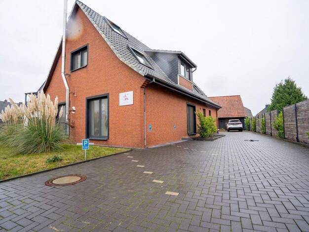 Einfamilienhaus zum Kauf 579.000 € 7 Zimmer 186 m² 750 m² Grundstück Kirchweyhe Weyhe 28844