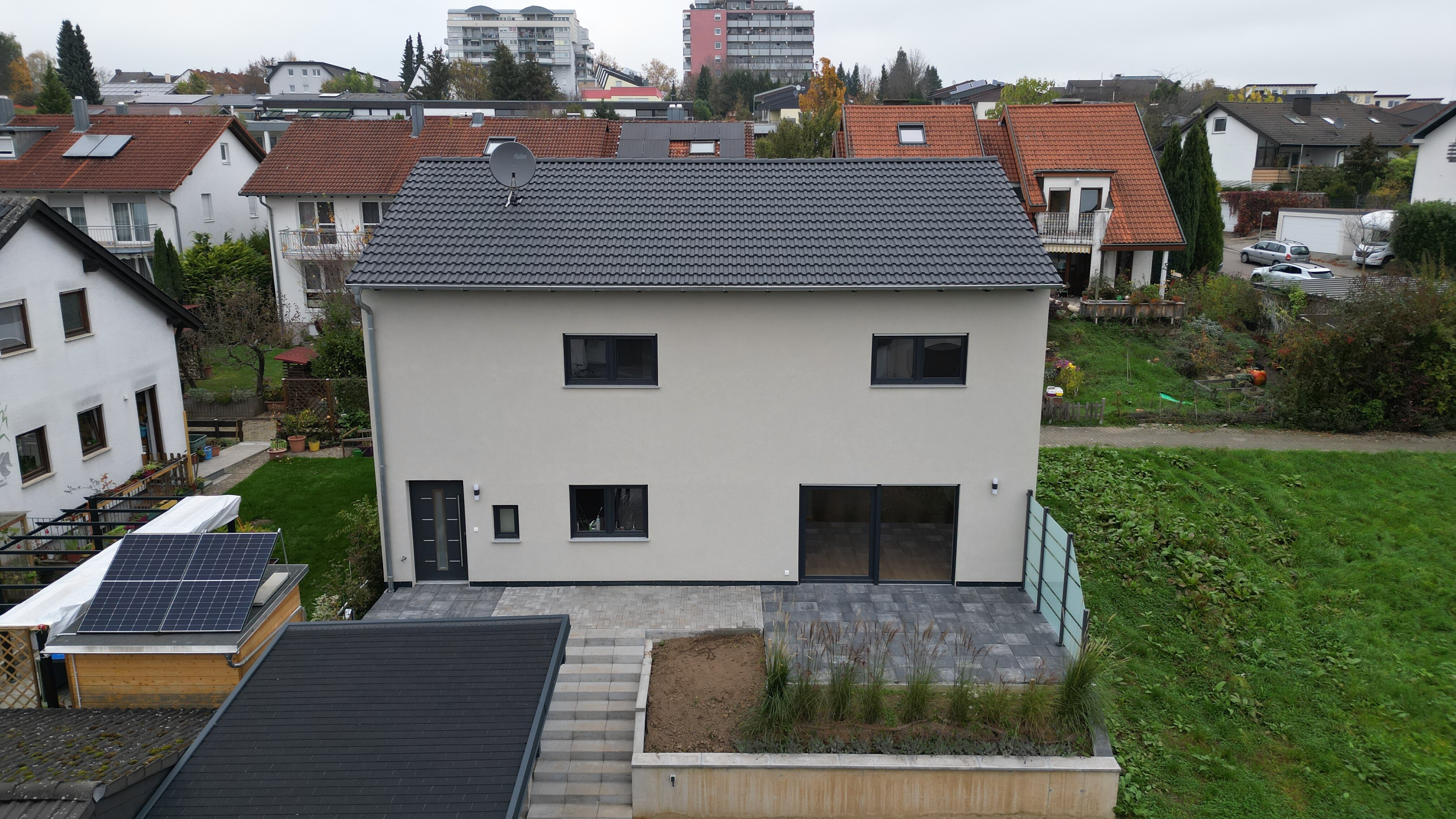 Einfamilienhaus zur Miete 2.000 € 5 Zimmer 170 m²<br/>Wohnfläche 340 m²<br/>Grundstück ab sofort<br/>Verfügbarkeit Gaugraf-Zeisolf-Straße 2 Sinsheim Sinsheim 74889