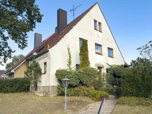 Doppelhaushälfte zum Kauf 275.000 € 4 Zimmer 110 m² 974 m² Grundstück Kücknitz Lübeck 23569