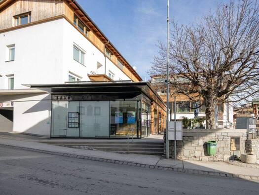 Laden zur Miete 11,27 € 3,5 Zimmer 124,8 m² Verkaufsfläche Sylvester-Jordan-Straße 1 Axams 6094