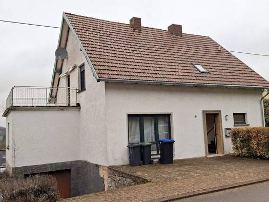 Einfamilienhaus zum Kauf 279.000 € 5 Zimmer 137 m² 629 m² Grundstück frei ab sofort Auf Strützberg 16 Merzig 66663