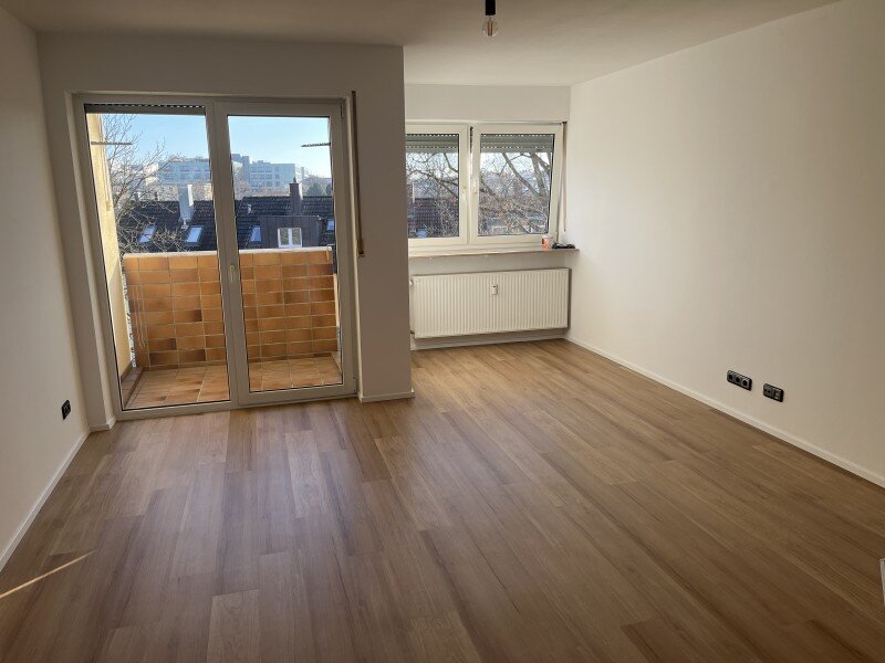 Wohnung zur Miete 440 € 1 Zimmer 38 m²<br/>Wohnfläche 3.<br/>Geschoss ab sofort<br/>Verfügbarkeit Vogelherdstraße 14 Bielingplatz Nürnberg 90419