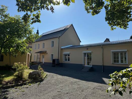 Einfamilienhaus zur Miete 1.600 € 5 Zimmer 169 m² 1.620 m² Grundstück frei ab sofort Öhninger Straße 41 Sornzig Mügeln 04769