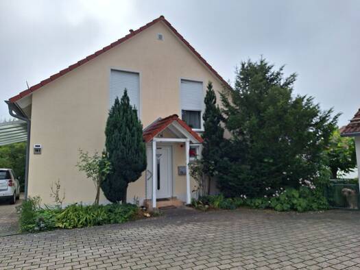 Einfamilienhaus zur Miete 1.400 € 5,5 Zimmer 145 m² 508 m² Grundstück frei ab 01.06.2026 Zandt Denkendorf 85095