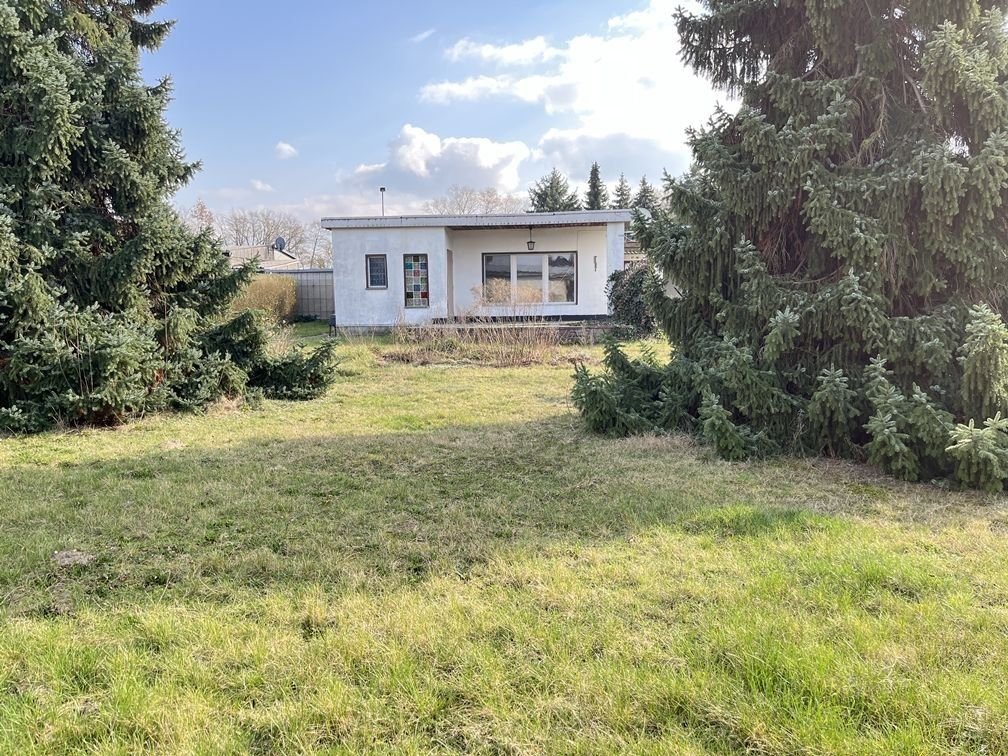 Bungalow zum Kauf 99.000 € 2 Zimmer 40 m²<br/>Wohnfläche 1.350 m²<br/>Grundstück ab sofort<br/>Verfügbarkeit Neustadt Brandenburg an der Havel 14776