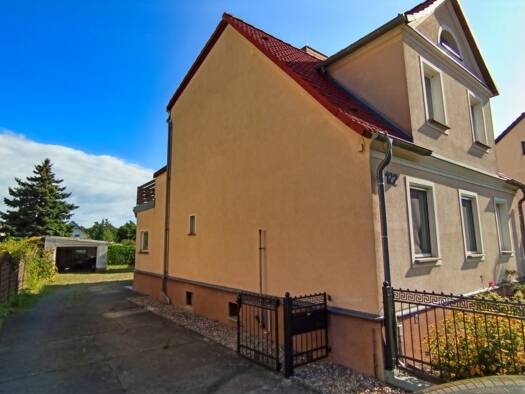 Mehrfamilienhaus zum Kauf provisionsfrei 299.000 € 8 Zimmer 180 m² 1.468 m² Grundstück Eisenhüttenstadt 15890