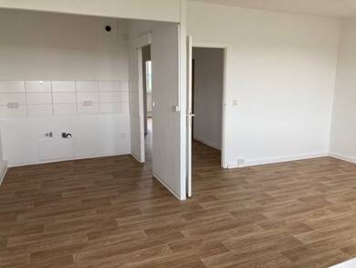 Wohnung zur Miete 400 € 4 Zimmer 71 m² 2. Geschoss frei ab 01.08.2025 Kastanienstraße 9 Lusan - Platanenstraße Gera 07549