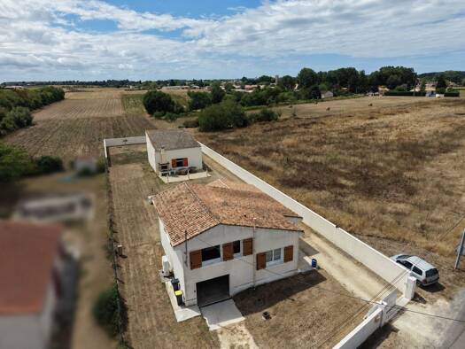 Haus zum Kauf 257.000 € 100 m² 1.299 m² Grundstück Corme-Écluse 17600
