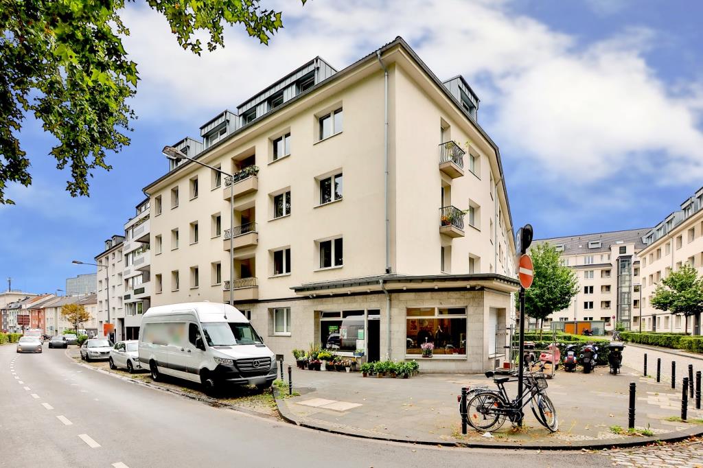 Wohnung zum Kauf provisionsfrei 350.000 € 3 Zimmer 77,4 m²<br/>Wohnfläche 4.<br/>Geschoss Altstadt - Süd Köln 50678