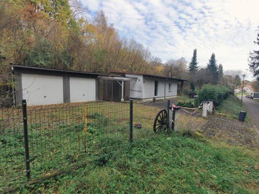 Einfamilienhaus zum Kauf 110.000 € 2 Zimmer 49 m² 590 m² Grundstück frei ab sofort Beratzhausen 93176