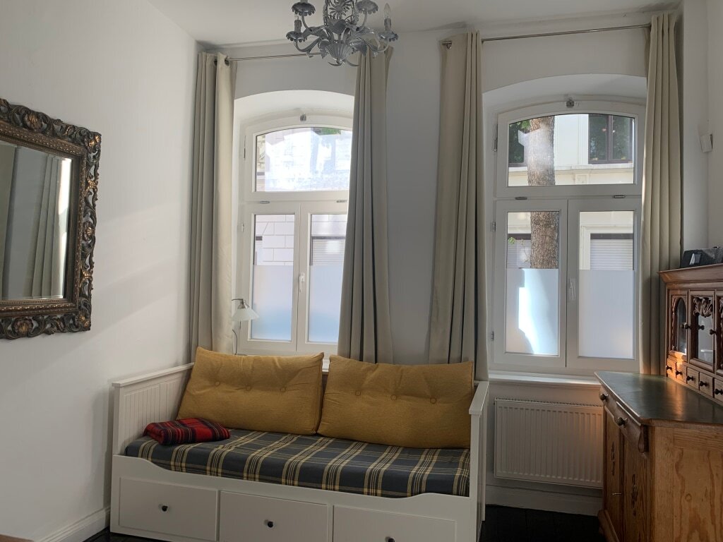 Wohnung zur Miete Wohnen auf Zeit 1.080 € 2 Zimmer 23 m²<br/>Wohnfläche 01.05.2025<br/>Verfügbarkeit Kartäuserhof Altstadt - Süd Köln 50678